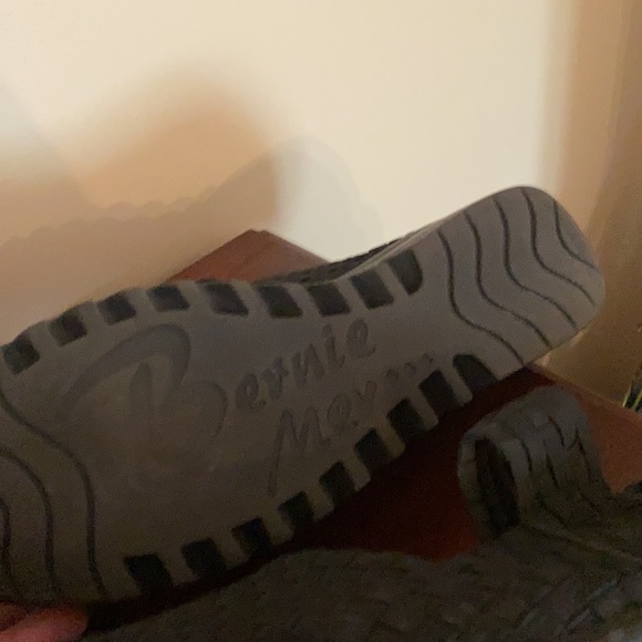 Bernie Mev wedges - Picture 2 of 4